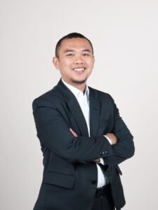 Rici Solihin, S.E., M.Si., CEF., CET., RIFA. - Rici Solihin
